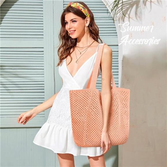 Crochet Beach Bag for Women – Boho Knit Tote with Vintage Aesthetic - Picture 3 of 7